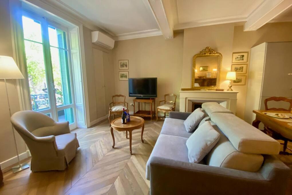 Apartament L'Historien - Avec Balcon Coeur De Nîmes Zewnętrze zdjęcie