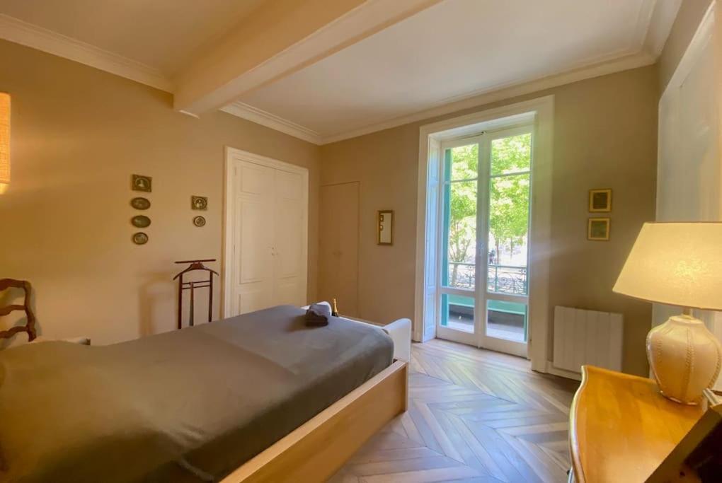 Apartament L'Historien - Avec Balcon Coeur De Nîmes Zewnętrze zdjęcie