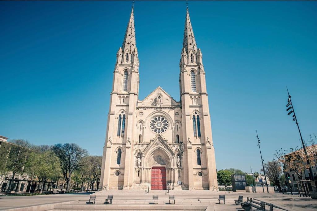 Apartament L'Historien - Avec Balcon Coeur De Nîmes Zewnętrze zdjęcie