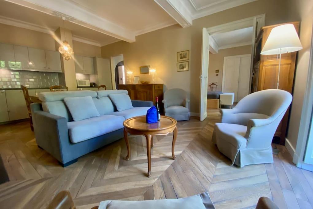 Apartament L'Historien - Avec Balcon Coeur De Nîmes Zewnętrze zdjęcie